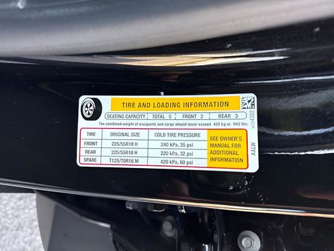 Used 2024 Chevrolet Trax ACTIV w/ Sunroof Package image 6