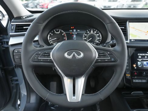 Used 2022 INFINITI QX50 Sensory image 8