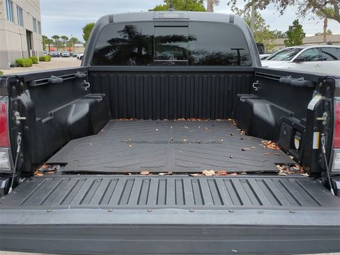 Used 2020 Toyota Tacoma TRD Off-Road w/ TRD Premium Off Road Package image 13