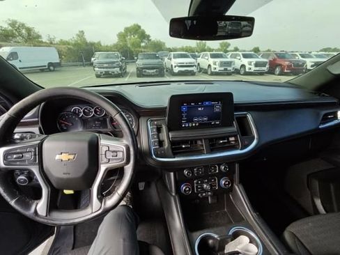Used 2022 Chevrolet Suburban LS w/ Driver Alert Package AWD/4WD image 7