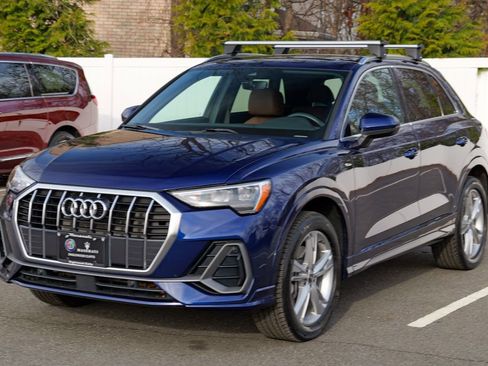 Used 2022 Audi Q3 2.0T Premium image 3
