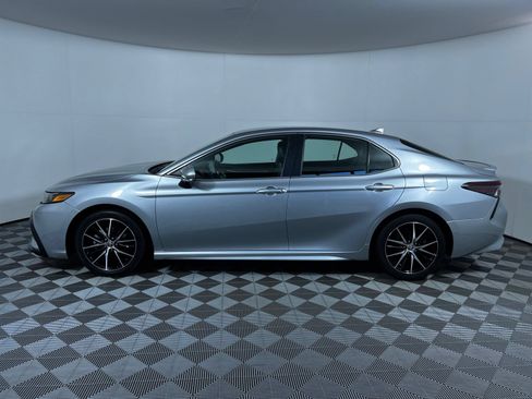 Certified 2023 Toyota Camry SE FWD image 8