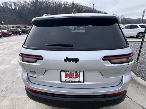 Used 2024 Jeep Grand Cherokee L Altitude image 4