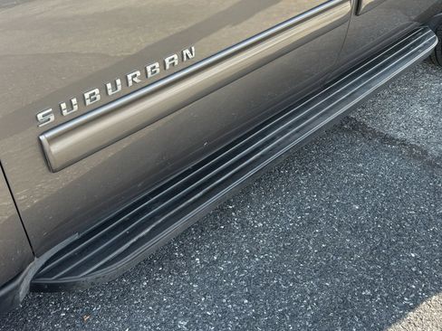 Used 2014 Chevrolet Suburban LT AWD/4WD image 32