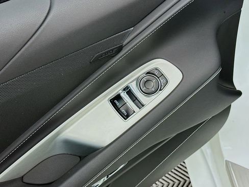 Used 2024 Chevrolet Corvette Stingray Coupe w/ Z51 Performance Package image 19