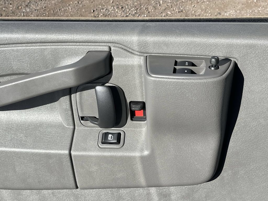 New 2025 GMC Savana 2500 Extended w/ Driver Convenience Package RWD image 23
