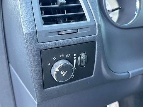 Used 2012 Dodge Challenger R/T image 29