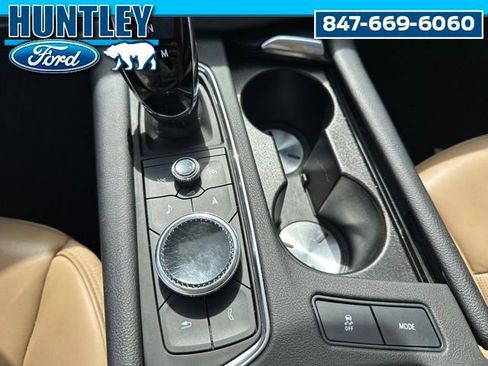 Used 2024 Cadillac XT6 Sport w/ LPO, Onyx Lite Package AWD/4WD image 28