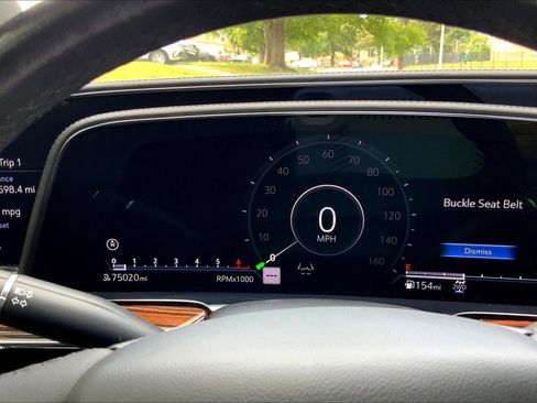 Used 2021 Cadillac Escalade ESV Premium Luxury w/ Driver Assist Tech Package AWD/4WD image 19