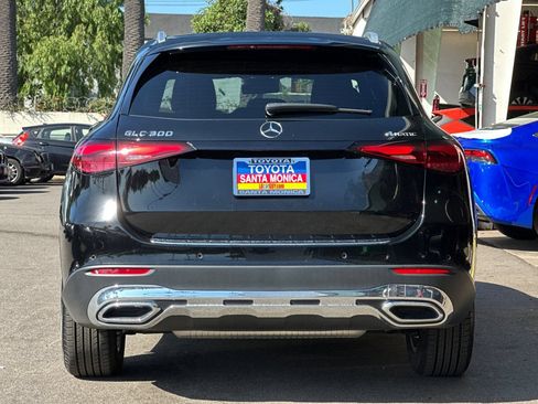 Used 2023 Mercedes-Benz GLC 300 4MATIC image 5