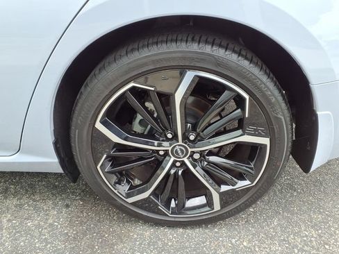Used 2024 Nissan Altima 2.5 SR FWD image 19