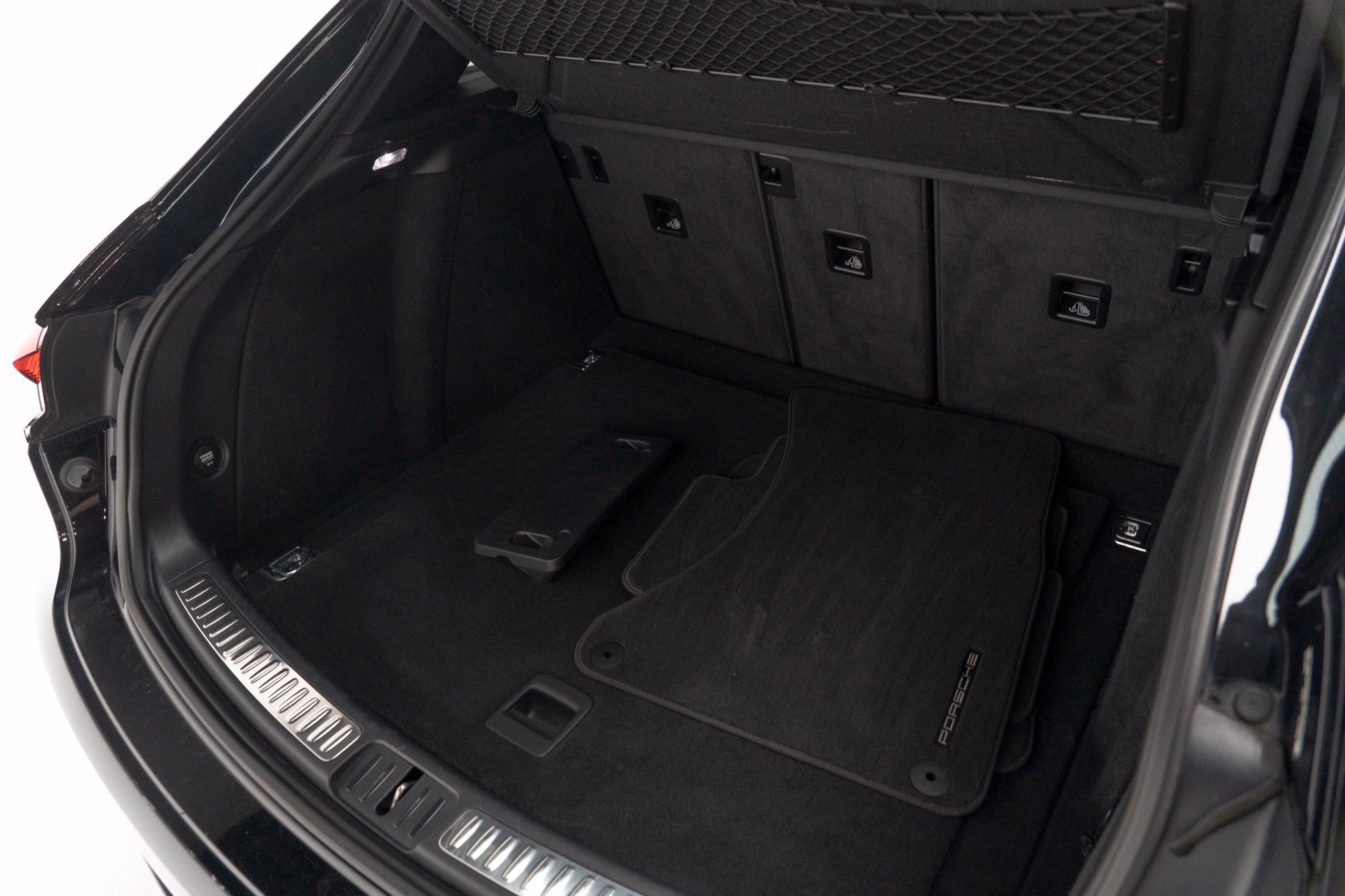 Used 2020 Porsche Macan AWD/4WD image 54