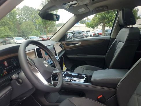 New 2026 Volkswagen Atlas SE image 19