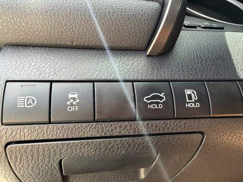 Used 2022 Toyota Camry LE FWD image 22