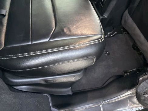 Used 2021 Jeep Wrangler Unlimited Sahara w/ Dual Top Group AWD/4WD image 32
