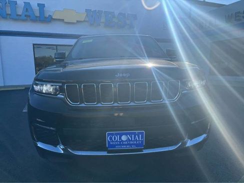 Used 2022 Jeep Grand Cherokee L Limited image 13