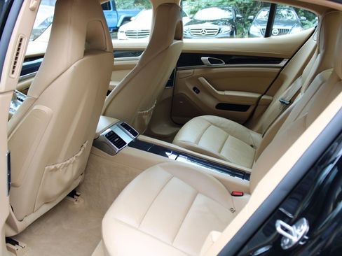 Used 2012 Porsche Panamera 4 image 20