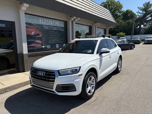 Used 2018 Audi Q5 2.0T Premium w/ Convenience Package AWD/4WD image 2