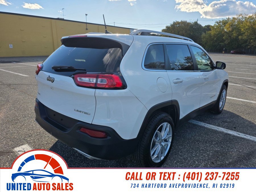Used 2017 Jeep Cherokee Limited AWD/4WD image 5