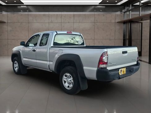 Used 2010 Toyota Tacoma PreRunner image 6