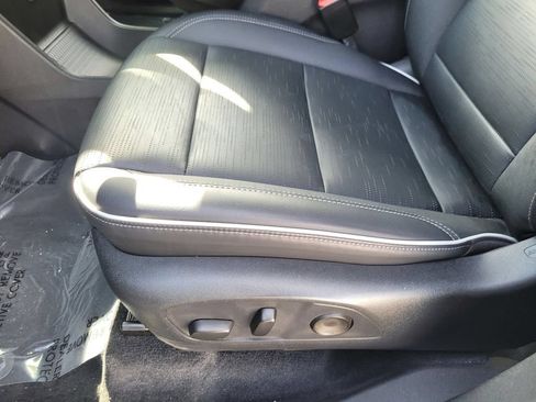 Used 2025 Buick Enclave Sport Touring FWD image 17