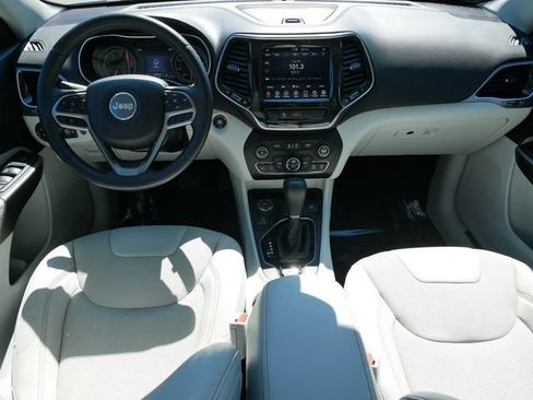 Used 2019 Jeep Cherokee Limited AWD/4WD image 12