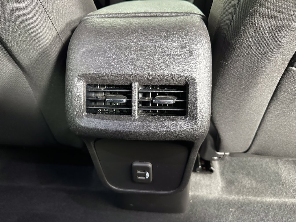 Used 2024 Chevrolet Equinox LT FWD image 29