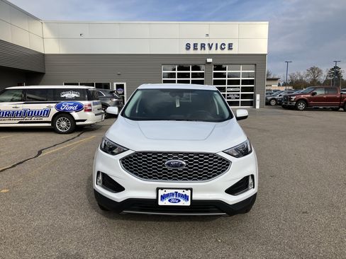 Used 2024 Ford Edge SEL w/ Convenience Package image 3