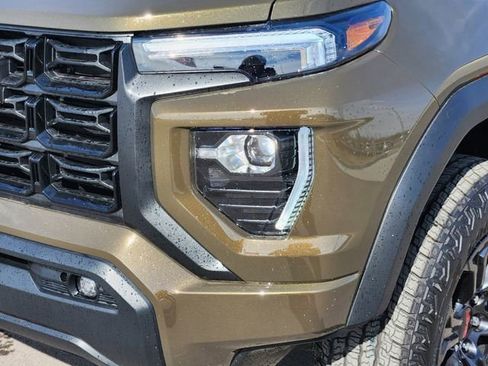 New 2025 GMC Canyon Elevation w/ Convenience Package image 6