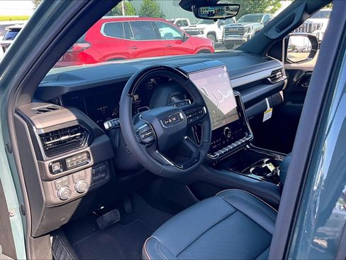 New 2026 GMC Yukon AT4 w/ AT4 Premium Plus Package AWD/4WD image 6