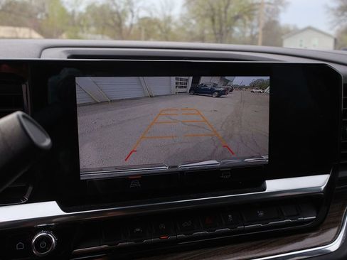 Used 2023 GMC Sierra 1500 Elevation image 27