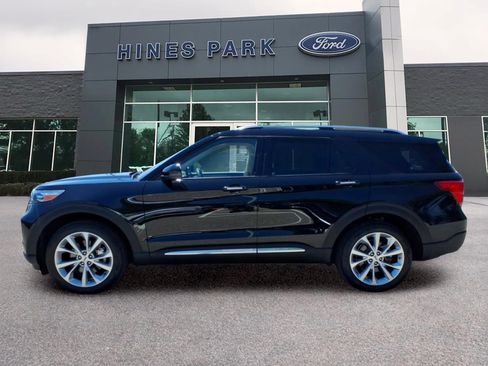Used 2023 Ford Explorer Platinum w/ Technology Package AWD/4WD image 4