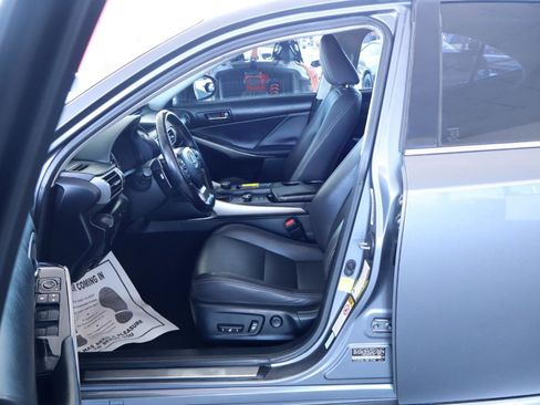 Used 2016 Lexus IS 200t RWD image 15