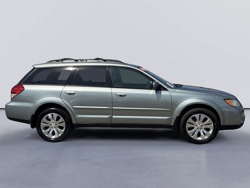 Used 2009 Subaru Outback 2.5i Limited AWD/4WD image 2