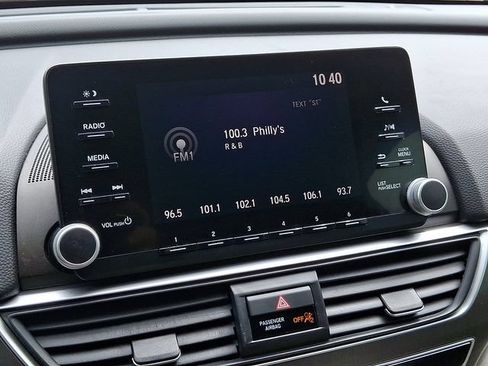 Used 2018 Honda Accord LX image 16