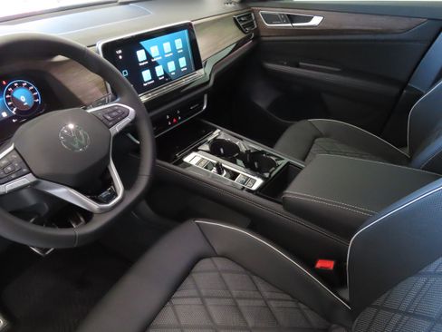 New 2025 Volkswagen Atlas SEL Premium R-Line image 22