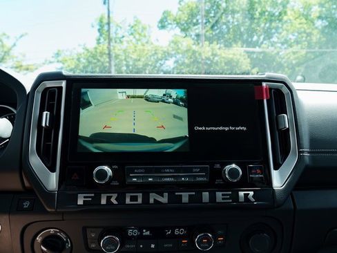 New 2025 Nissan Frontier SV w/ SV Convenience Package image 16