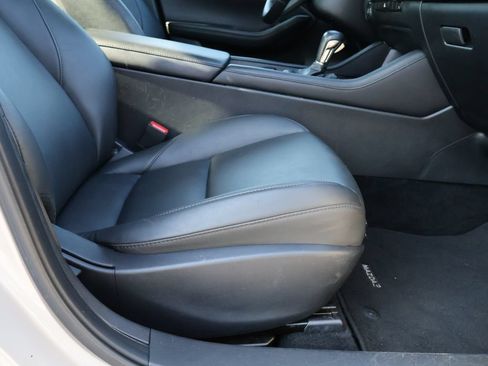 Used 2024 MAZDA MAZDA3 s FWD image 10