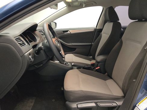 Used 2018 Volkswagen Jetta S image 17