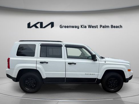 Used 2016 Jeep Patriot Sport AWD/4WD image 8