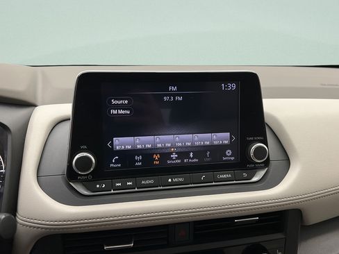 Used 2023 Nissan Rogue SV w/ SV Premium B Package AWD/4WD image 18