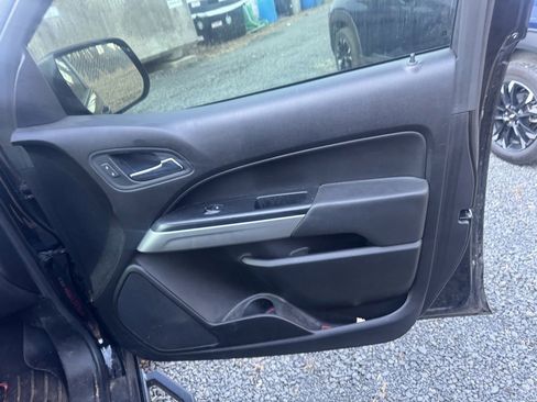 Used 2018 Chevrolet Colorado LT w/ Redline Special Edition image 11