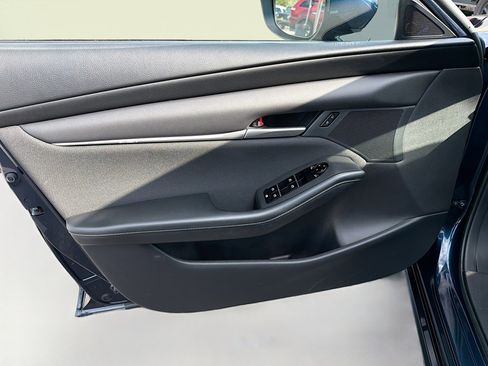 Used 2024 MAZDA MAZDA3 s image 21