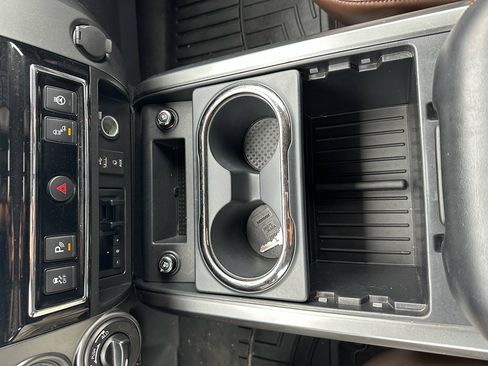 Used 2018 Nissan Titan Platinum Reserve w/ Platinum Utility Package image 16