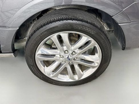 Used 2017 Ford Expedition EL Platinum AWD/4WD image 29