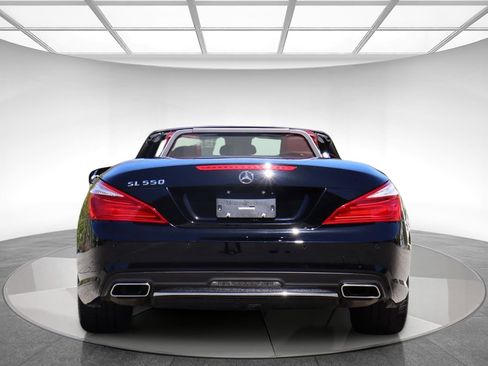 Used 2013 Mercedes-Benz SL 550 image 7