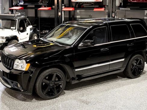 Used 2006 Jeep Grand Cherokee SRT8 w/ SRT Option Group I image 9