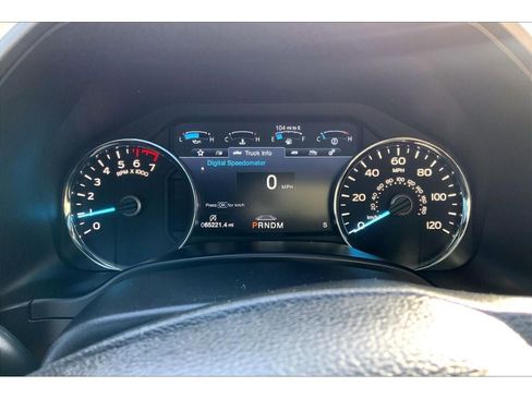 Used 2018 Ford F150 Platinum w/ Equipment Group 701A Luxury image 22