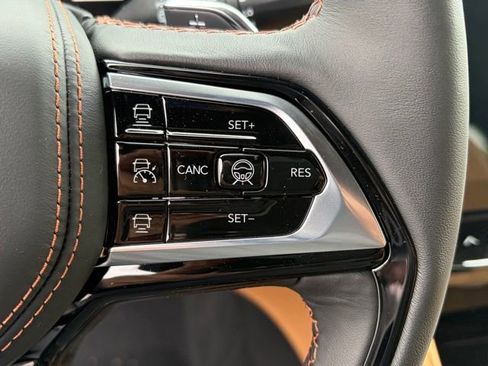 New 2026 Jeep Grand Cherokee Summit AWD/4WD image 18