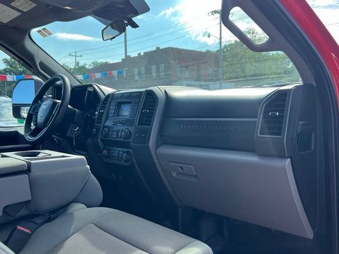 Used 2020 Ford F250 XL w/ STX Appearance Package AWD/4WD image 21